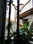 Welcoming cozy apartment in a quaint medieval village