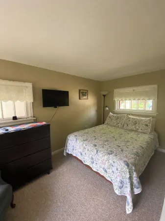 Perfect for two! Less than half mile from YellowstoneDowntown' location. Отели в г. Гардинер