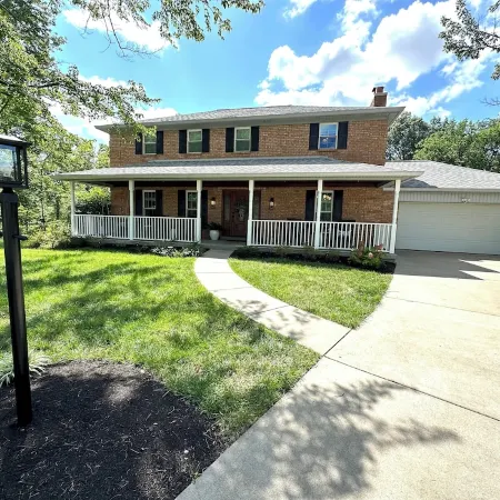 "Stay 'n Play" in Mason - Game Room/ 4 Season Room/ Wooded Private yard/ Firepit