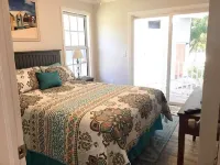 TURTLE COTTAGE AN ISLAND OASIS  -  PINE ISLAND