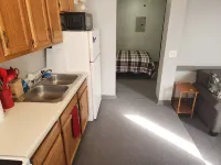 Cozy 1BR Near MTU, Keweenaw & Houghton, Full Kitchen & Wifi near Dining & Bars