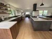Remodeled cozy family surf house with jacuzzi and pool located near the beach!