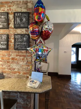 Charming Main Street Home: Located in the heart of the Finger Lakes Отели в г. Женева