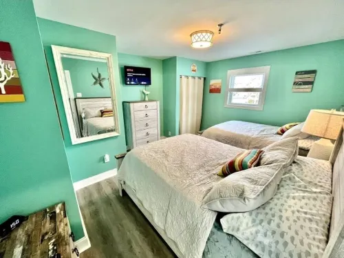 Newly renovated 2 bedroom 2 bathroom condominium