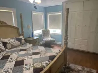 The White House - Historic 2br Downtown Melbourne