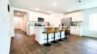 Casa D’ Luna Charming and modern 4-bedroom house with AC and WiFi in Palm Coast