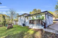 NEW | Moderne Luxe Home | Mins to ATL & Decatur Sq