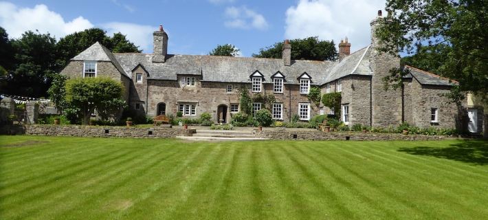 Bay Cottage, a section of Ebbingford Manor, 850 yr old manor house by beach&town Hotels in Bude-Stratton