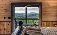 Where Mountain Magic Meets Luxury: 12 min from Blue Ridge!Sleeps 13!