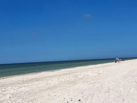 Beachfront Condo Steps to Beach! Incredible View of the Gulf of Mexico!