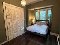 Spacious ski chalet with pool table & mountain views Hotel a Rutland