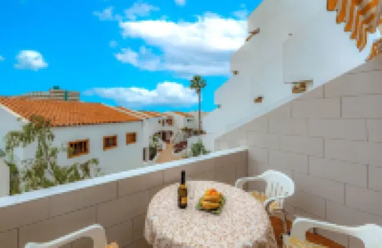 1 bdr apartment with heated pool, close to the beach, Complex Garden City