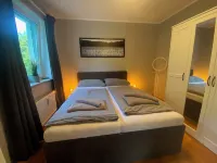 FeWo "Lütt am See" - In the Mecklenburgische Schweiz Nature Park, directly on the lake. Hotels in Lalendorf