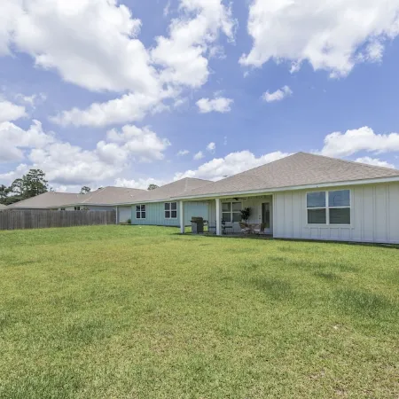 Modern & Cozy ☀ Close to Beach ☀ 4 Bedrooms ☀ 2 Full Baths