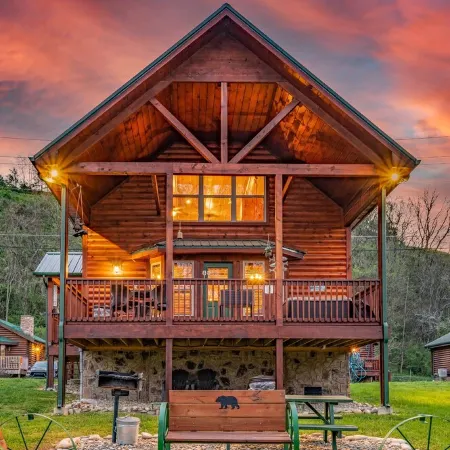 A Barrel of Fun- Riverfront Cabin with Hot Tub, No Steep Roads, Fishing Nearby