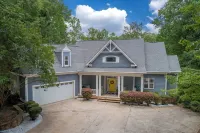 Exceptional! Beautiful Deep Water - Boathouse, Hot Tub, Fire Pit on Lake Gaston! Hotels in Sixpound
