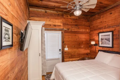 Downtown Game Day Studio Hotels in Starkville