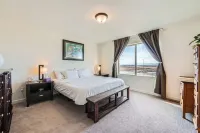Spacious Home Near Airport /View/Comfy Beds Hoteles en Gateway