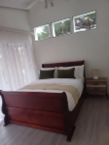 Cosy 2 bedroom apartment in a prominent area of East London Nahoon Các khách sạn ở 