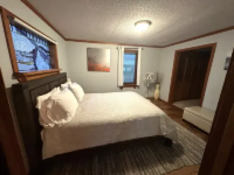 Modern and unique cottage in perfect downtown CDA location for a great getaway!