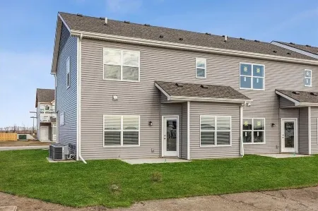 Central Cedar Falls Townhome - Family Friendly!