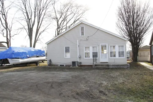 Swan River Haven with Pontoon, Jetski & Kayaks Or Without Hotels in Ira Township