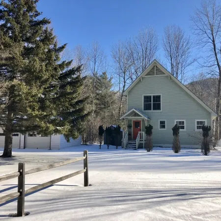 Keene Kottage 1890!! Waterfront in the High Peaks!