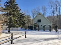Keene Kottage 1890!! Waterfront in the High Peaks! - WiFi