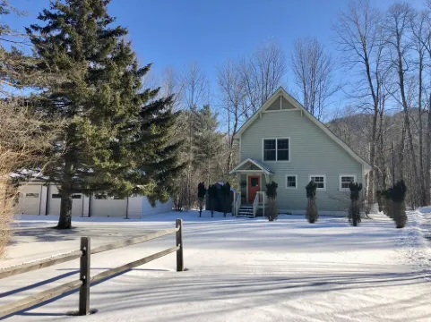 Keene Kottage 1890!! Waterfront in the High Peaks!