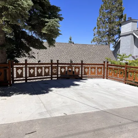 LAKE FRONT with VIEWS, private DOCK & AC