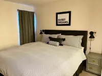 Chic, Chamonix Chalet walk to Canyon Lodge -Legal Rental Hotels near Mammoth Mountain Ski Area