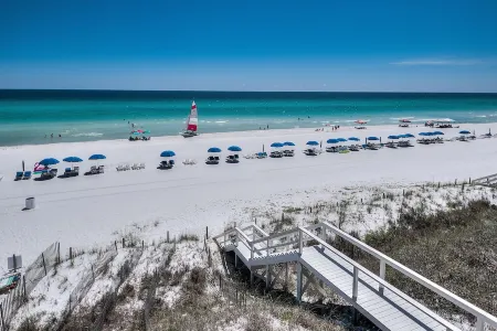 Beachfront House with Private Access - Complimentary Beach Chairs/Umbrellas