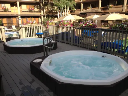 Walk to Vail Village Restaurants,  Shops & Lifts - Epic Views, Top Rated Condo!