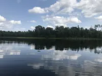 Quiet Lakeside log cabin with teaching/studio space available for retreats.