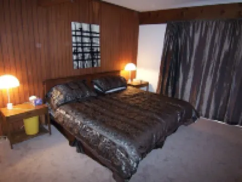 Ski right to your newly remodled great condo, enjoy woodburning fireplace & SAVE