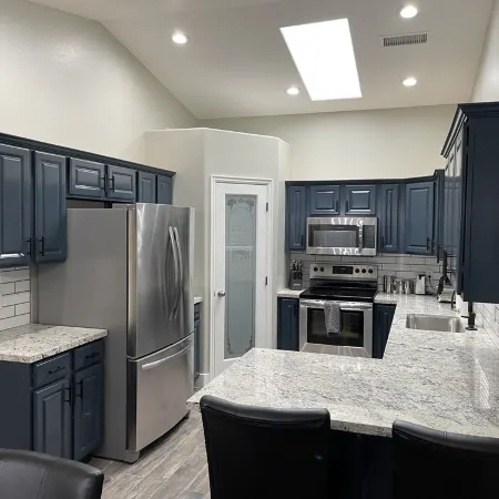 Lake Powell Modern Remodeled VRBO - 3BR, 2BA minutes to Lake and Restaurants!