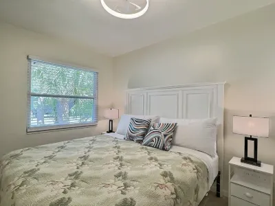 Siesta Heron Suites & Villas Hotels in Osprey