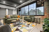 Historic Newark Station- 10% off Earthworks Cafe