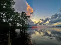 The Cabin at Caddo Crossing - for the vibe of an old-time lodge on the bayou!