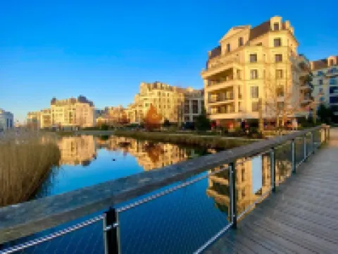 Confort apartment near panorama lake close to Paris クラマールのホテル