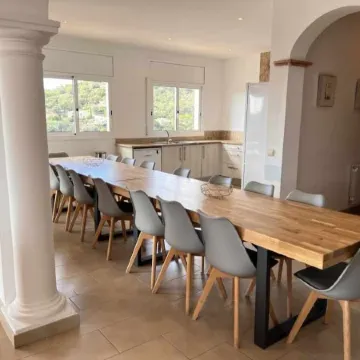 Casa Más Ambros with infinity pool