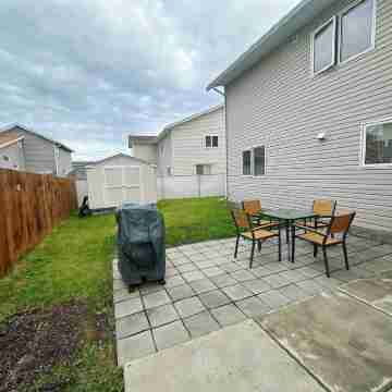 Spacious 4Br Home - 1700 Sq Ft - Large Garage - Great Location Hotel Exterior