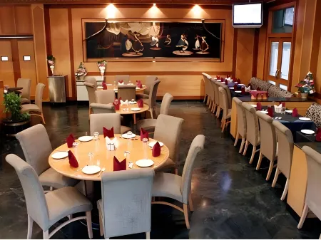 Hotel Kala Sagar Отели рядом со станцией Pimpri