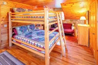 Life's a Beech: Charming 3,000sqft Cabin with Hot Tub, Fire Pit + Game Room! Hotels in Banner Elk