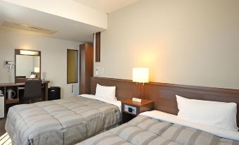 Hotel Route-Inn Nanao Ekihigashi