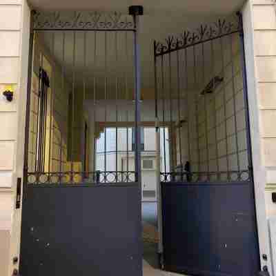 Appartements - Le Logis Versaillais Hotel Exterior