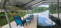 Secluded 3 bedroom retreat on Lake Thurmond/Hill with a private dock.