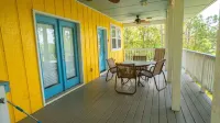 Spacious Waterfront Treehouse 2BR & 2Baths