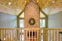 Private Cabin|Pool Access|Fireplace on Deck|Firewood|Lake/Waterfalls-Golf-Xtras