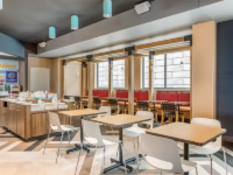 Tru by Hilton Madison West Hoteles en Madison